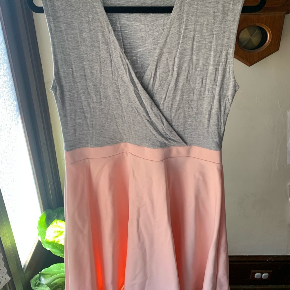 LaClef Sleeveless Gray and Pink Midi Dress